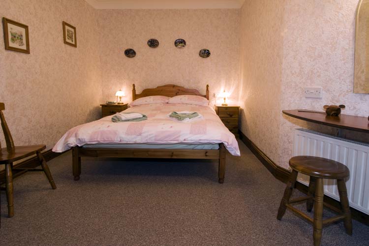 The Swallows Bedroom 1